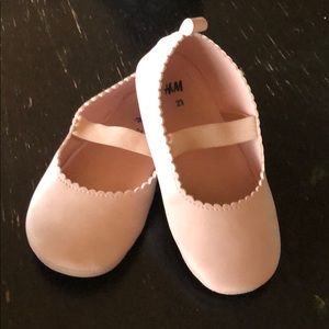 H&M blush ballet flats - size 6
